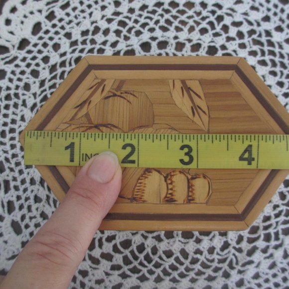 Vintage Wood Box Straw Inlay Box Retro Souvenir Lidded Box Country Cottage Retro - Picture 12 of 12